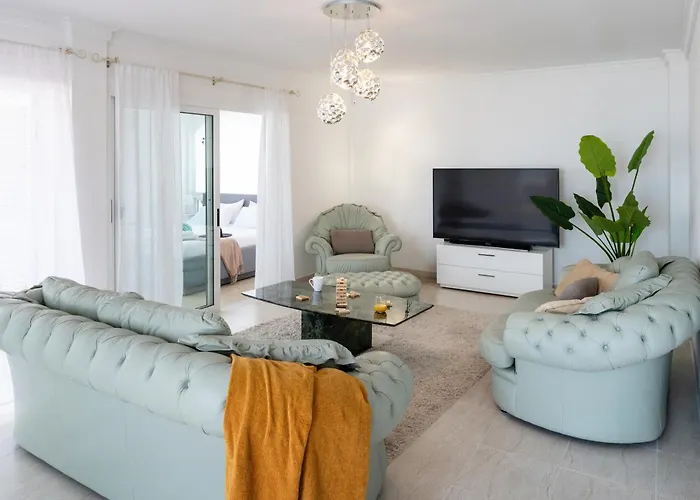 Dom wakacyjny Enchanting Portocervo