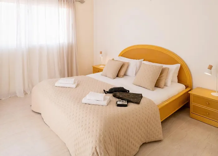 Dom wakacyjny Enchanting Portocervo