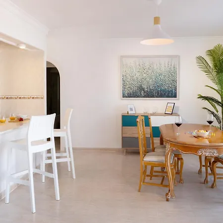 Enchanting Portocervo 아데제